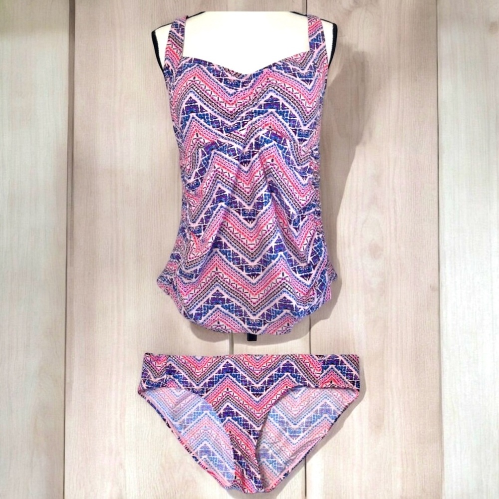 Beach Bump by Motherhood Maternity Chevron 2-Piece Tankini Bathing Suit